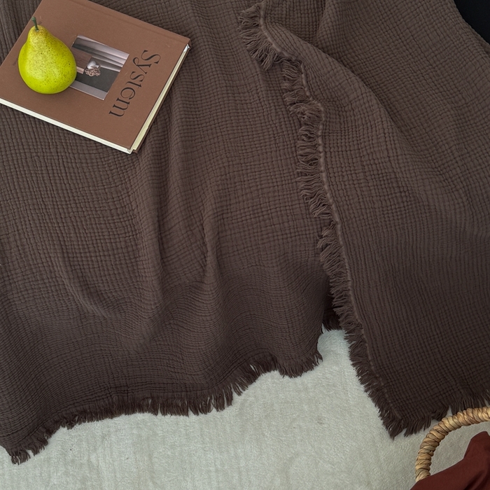 91家纺网 家纺一手货源 找家纺 山舍家居 2025新款全棉四层纱流苏盖毯第三批 床拍图 陶泥