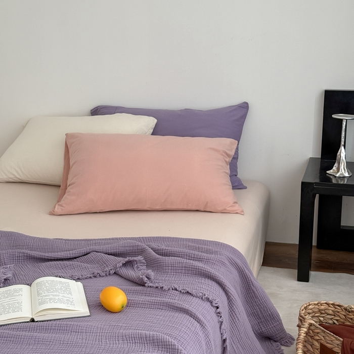 91家纺网 家纺一手货源 找家纺 山舍家居 2025新款全棉四层纱流苏盖毯第三批 床拍图 烟紫