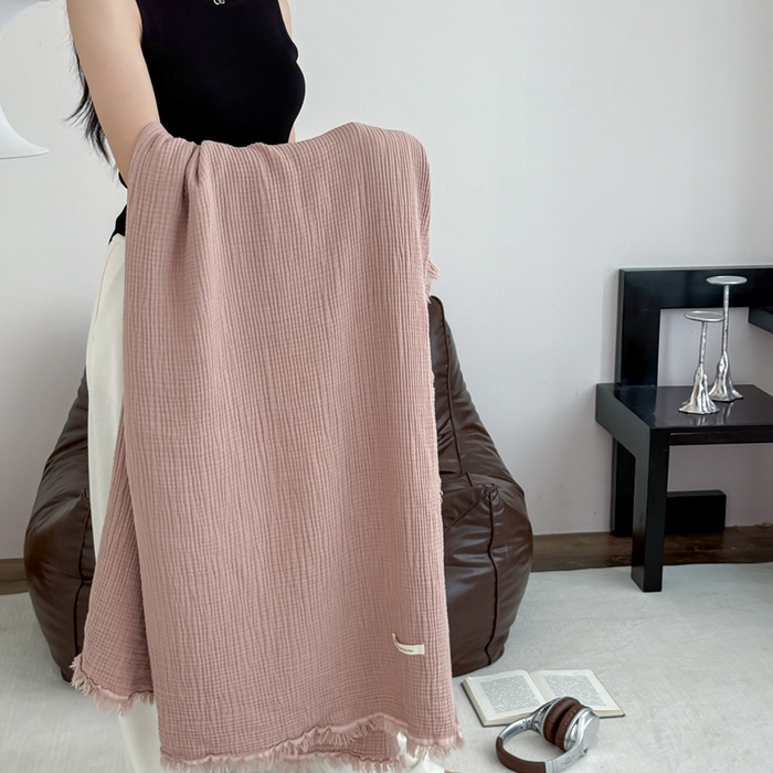 91家纺网 家纺一手货源 找家纺 山舍家居 2025新款全棉四层纱流苏盖毯第三批沙发图 琉璃色