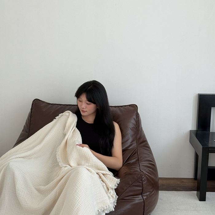 91家纺网 家纺一手货源 找家纺 山舍家居 2025新款全棉四层纱流苏盖毯第三批沙发图 奶油白