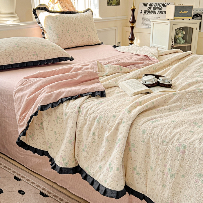 91家纺网 家纺一手货源 找家纺 仟网汇 2025新款皱皱纱赫本风花边夏被夏凉被空调被四件套 赫本风-花知晓