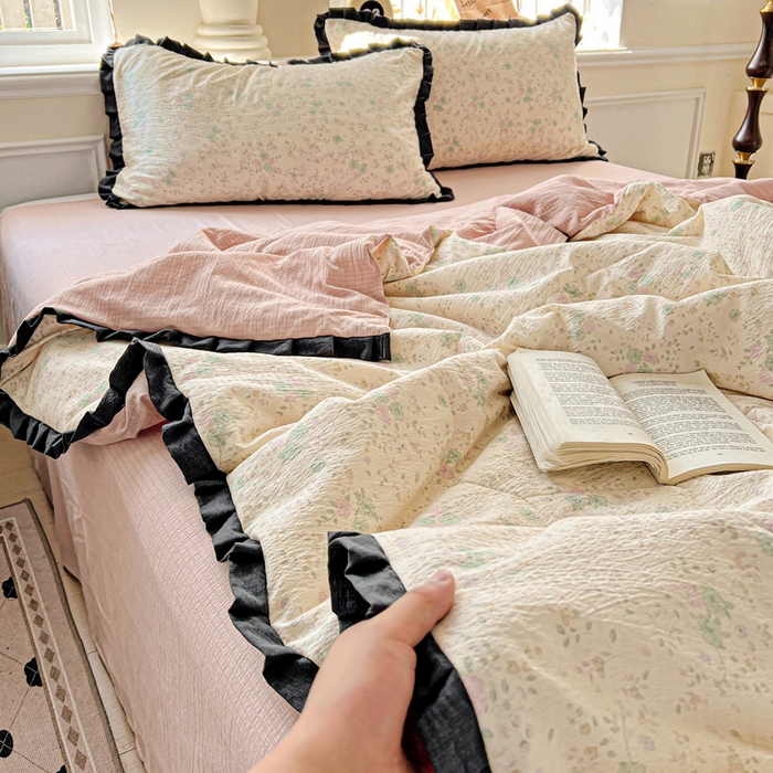 91家纺网 家纺一手货源 找家纺 仟网汇 2025新款皱皱纱赫本风花边夏被夏凉被空调被四件套 赫本风-花知晓