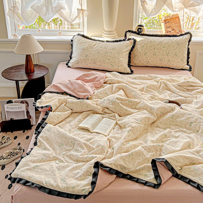 91家纺网 家纺一手货源 找家纺 仟网汇 2025新款皱皱纱赫本风花边夏被夏凉被空调被四件套 赫本风-花知晓