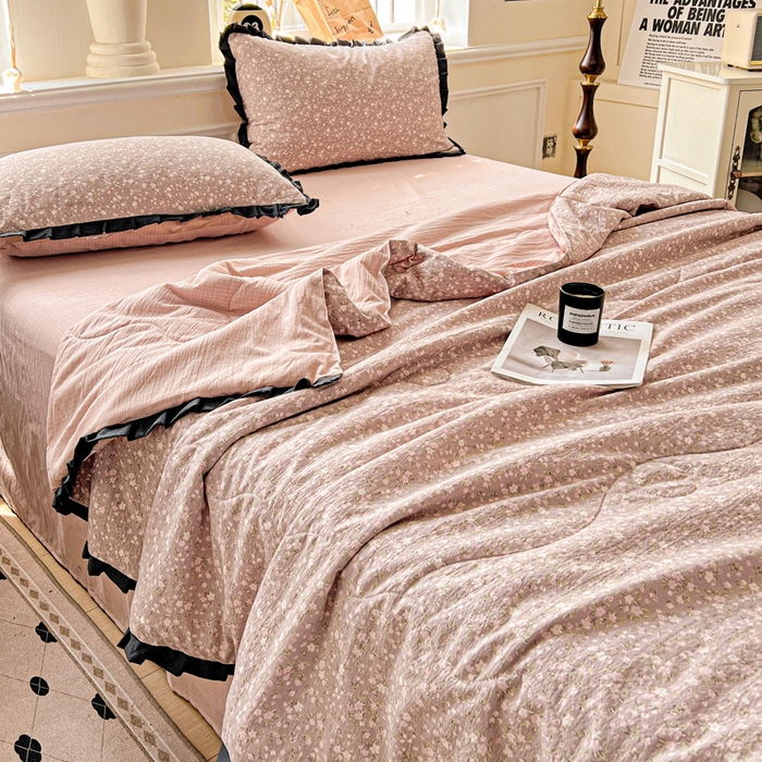 91家纺网 家纺一手货源 找家纺 仟网汇 2025新款皱皱纱赫本风花边夏被夏凉被空调被四件套 赫本风-山野栀子