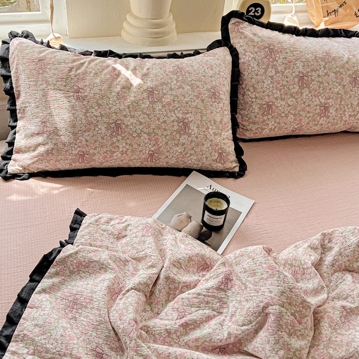 91家纺网 家纺一手货源 找家纺 仟网汇 2025新款皱皱纱赫本风花边夏被夏凉被空调被四件套 赫本风-花束粉