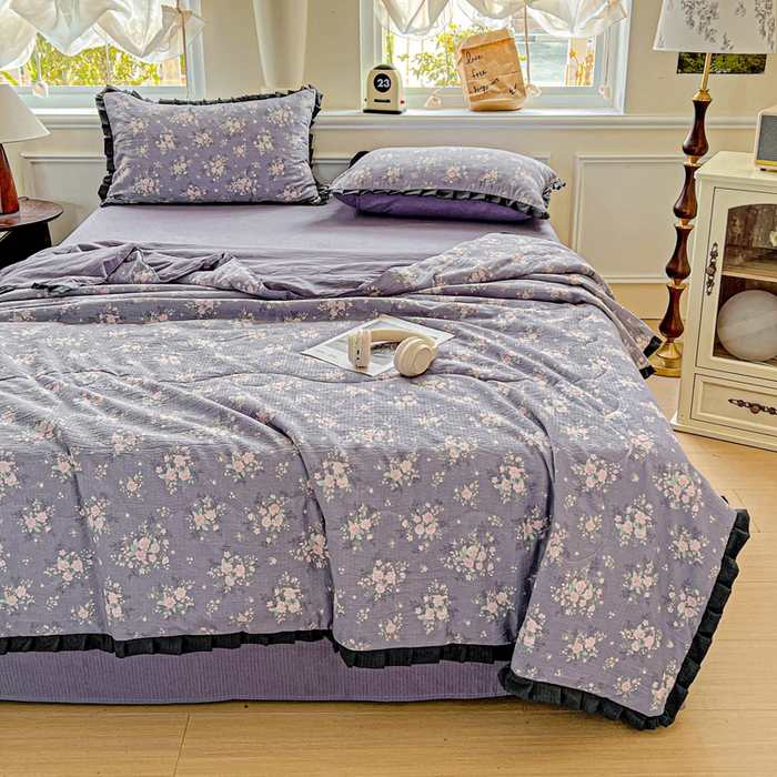 91家纺网 家纺一手货源 找家纺 （总）仟网汇 2025新款皱皱纱赫本风花边夏被夏凉被空调被四件套