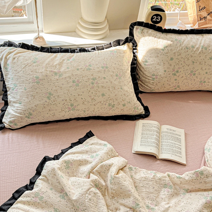 91家纺网 家纺一手货源 找家纺 仟网汇 2025新款皱皱纱赫本风花边夏被夏凉被空调被四件套 赫本风-花知晓