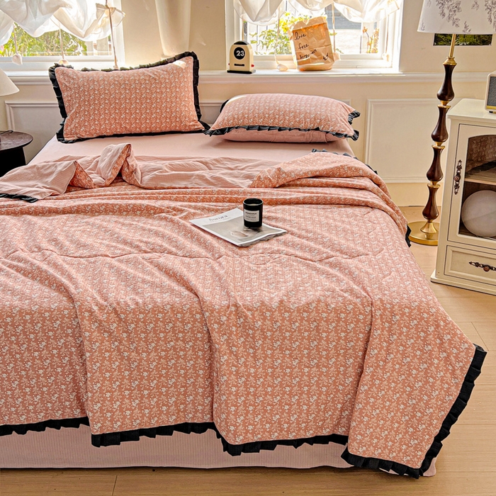 91家纺网 家纺一手货源 找家纺 仟网汇 2025新款皱皱纱赫本风花边夏被夏凉被空调被四件套 赫本风-罗曼
