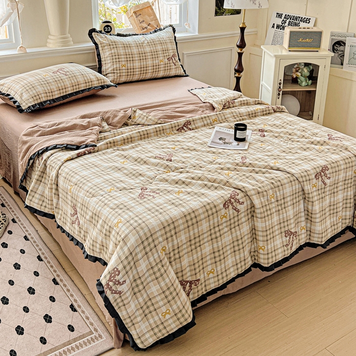 91家纺网 家纺一手货源 找家纺 仟网汇 2025新款皱皱纱赫本风花边夏被夏凉被空调被四件套 赫本风-太妃糖