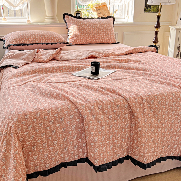 91家纺网 家纺一手货源 找家纺 仟网汇 2025新款皱皱纱赫本风花边夏被夏凉被空调被四件套 赫本风-罗曼