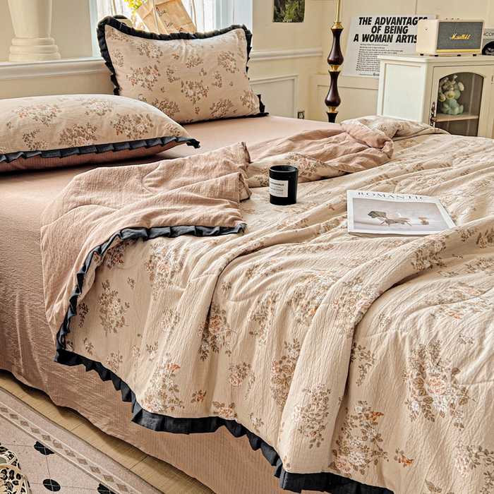 91家纺网 家纺一手货源 找家纺 仟网汇 2025新款皱皱纱赫本风花边夏被夏凉被空调被四件套 赫本风-可颂