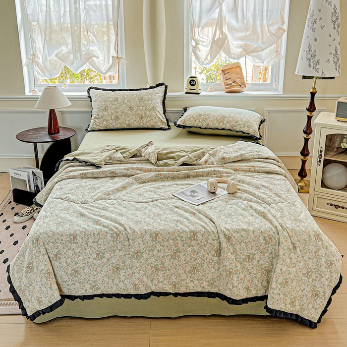 91家纺网 家纺一手货源 找家纺 仟网汇 2025新款皱皱纱赫本风花边夏被夏凉被空调被四件套 赫本风-花束绿