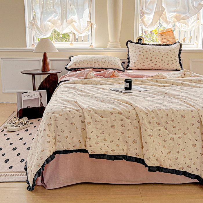 91家纺网 家纺一手货源 找家纺 仟网汇 2025新款皱皱纱赫本风花边夏被夏凉被空调被四件套 赫本风-梦境