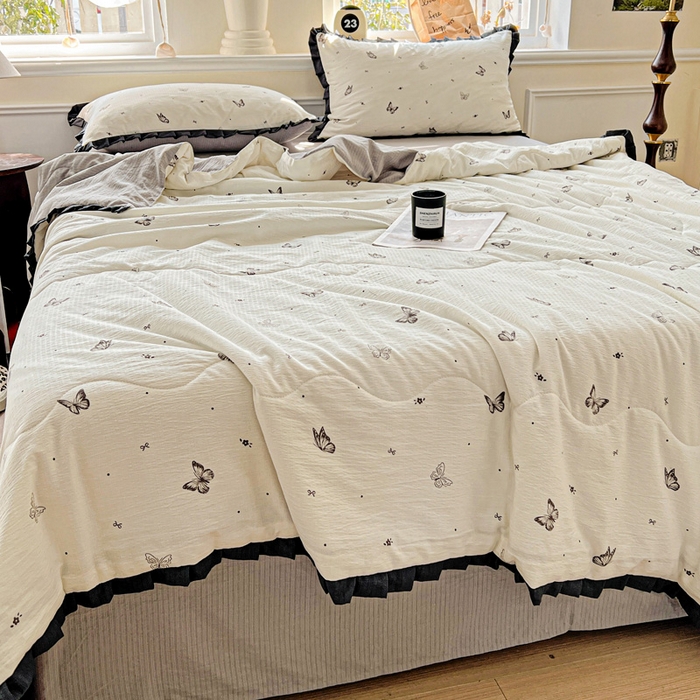 91家纺网 家纺一手货源 找家纺 仟网汇 2025新款皱皱纱赫本风花边夏被夏凉被空调被四件套 赫本风-蝴蝶梦