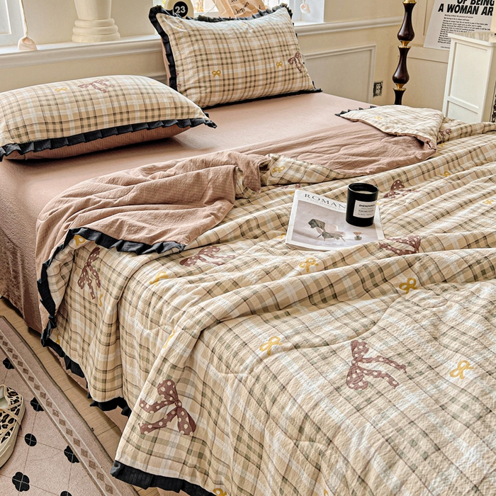 91家纺网 家纺一手货源 找家纺 仟网汇 2025新款皱皱纱赫本风花边夏被夏凉被空调被四件套 赫本风-太妃糖