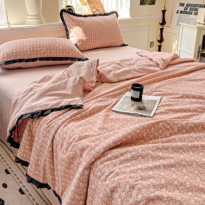 91家纺网 家纺一手货源 找家纺 仟网汇 2025新款皱皱纱赫本风花边夏被夏凉被空调被四件套 赫本风-罗曼