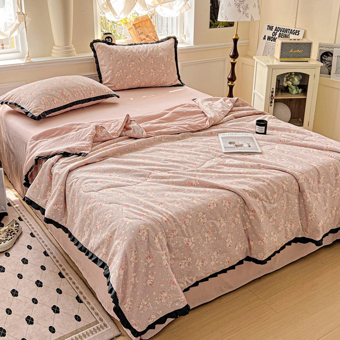 91家纺网 家纺一手货源 找家纺 仟网汇 2025新款皱皱纱赫本风花边夏被夏凉被空调被四件套 赫本风-素颜