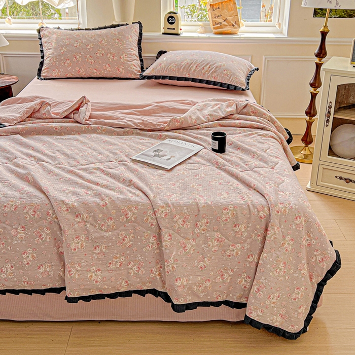 91家纺网 家纺一手货源 找家纺 仟网汇 2025新款皱皱纱赫本风花边夏被夏凉被空调被四件套 赫本风-素颜