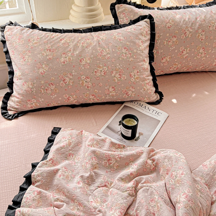 91家纺网 家纺一手货源 找家纺 仟网汇 2025新款皱皱纱赫本风花边夏被夏凉被空调被四件套 赫本风-素颜