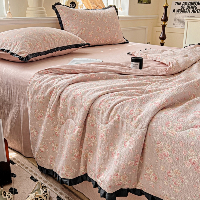 91家纺网 家纺一手货源 找家纺 仟网汇 2025新款皱皱纱赫本风花边夏被夏凉被空调被四件套 赫本风-素颜