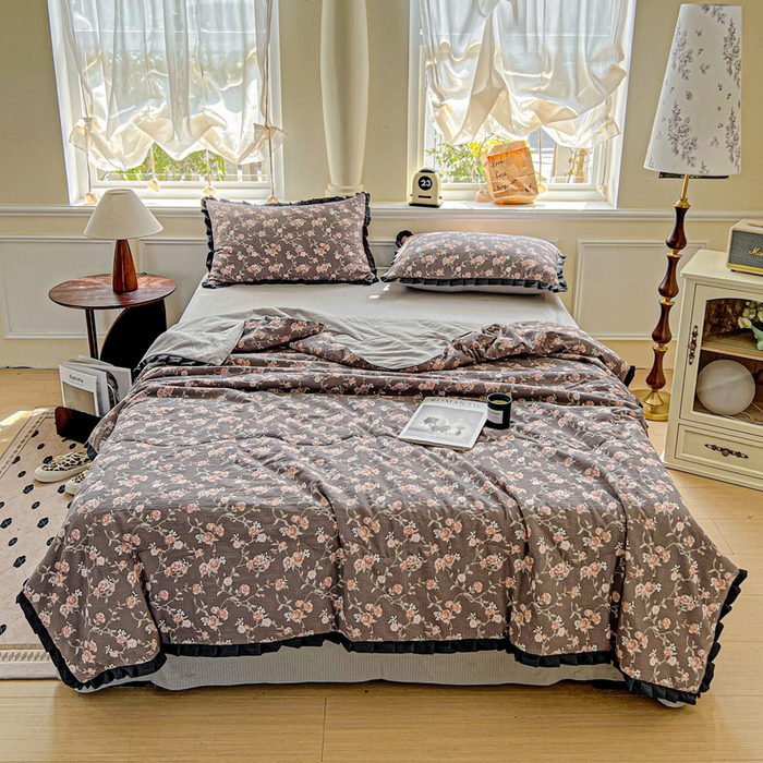 91家纺网 家纺一手货源 找家纺 仟网汇 2025新款皱皱纱赫本风花边夏被夏凉被空调被四件套 赫本风-塞纳河畔