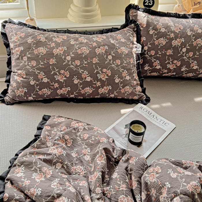 91家纺网 家纺一手货源 找家纺 仟网汇 2025新款皱皱纱赫本风花边夏被夏凉被空调被四件套 赫本风-塞纳河畔