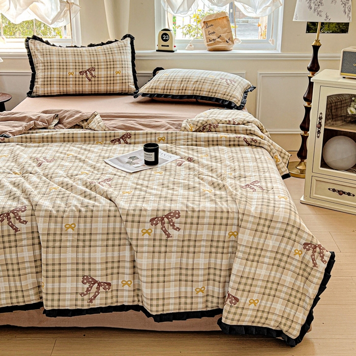 91家纺网 家纺一手货源 找家纺 仟网汇 2025新款皱皱纱赫本风花边夏被夏凉被空调被四件套 赫本风-太妃糖