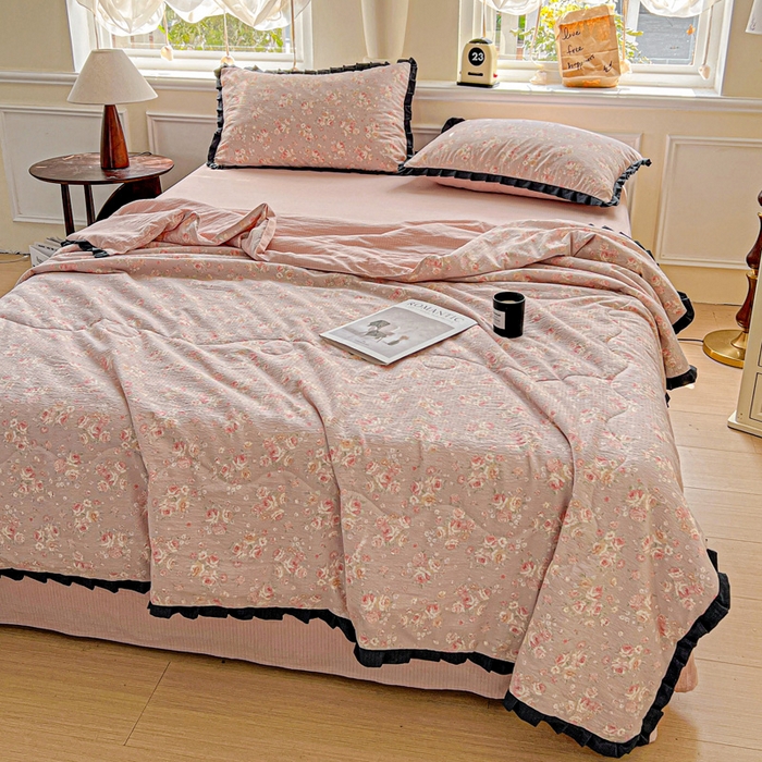 91家纺网 家纺一手货源 找家纺 仟网汇 2025新款皱皱纱赫本风花边夏被夏凉被空调被四件套 赫本风-素颜