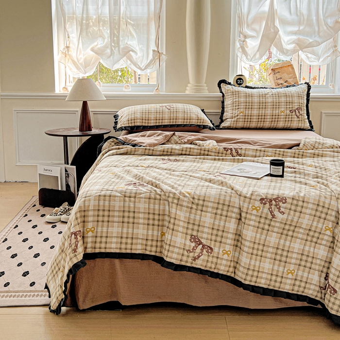 91家纺网 家纺一手货源 找家纺 仟网汇 2025新款皱皱纱赫本风花边夏被夏凉被空调被四件套 赫本风-太妃糖