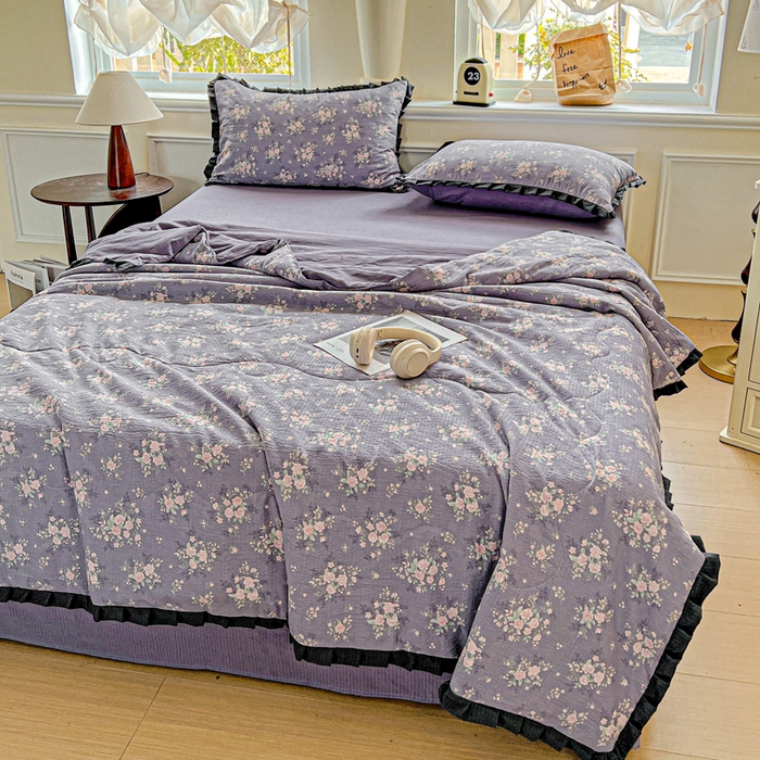 91家纺网 家纺一手货源 找家纺 （总）仟网汇 2025新款皱皱纱赫本风花边夏被夏凉被空调被四件套