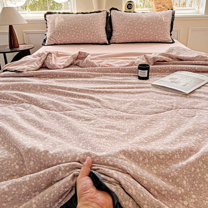 91家纺网 家纺一手货源 找家纺 仟网汇 2025新款皱皱纱赫本风花边夏被夏凉被空调被四件套 赫本风-山野栀子