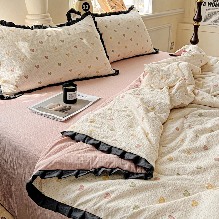 91家纺网 家纺一手货源 找家纺 仟网汇 2025新款皱皱纱赫本风花边夏被夏凉被空调被四件套 赫本风-小桃运