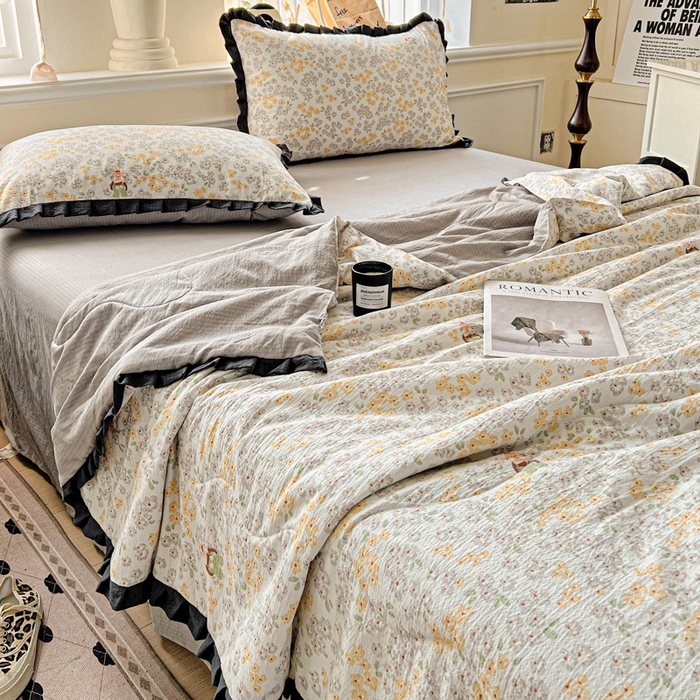 91家纺网 家纺一手货源 找家纺 仟网汇 2025新款皱皱纱赫本风花边夏被夏凉被空调被四件套 赫本风-妮可