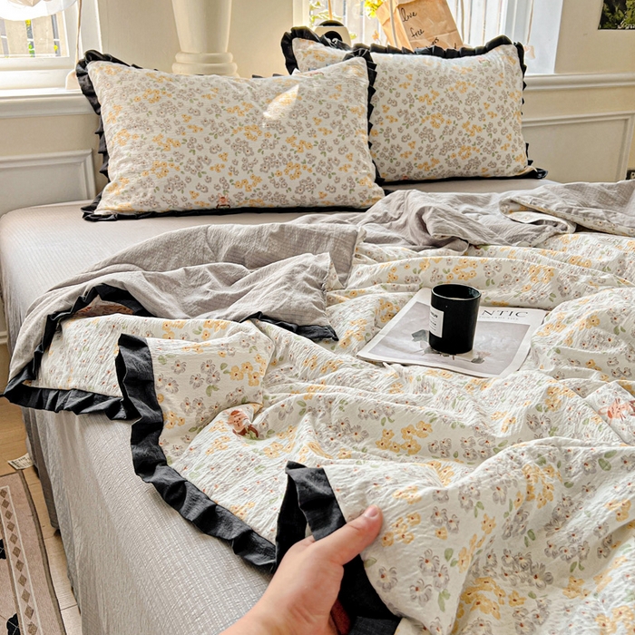 91家纺网 家纺一手货源 找家纺 仟网汇 2025新款皱皱纱赫本风花边夏被夏凉被空调被四件套 赫本风-妮可