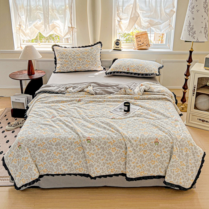 91家纺网 家纺一手货源 找家纺 仟网汇 2025新款皱皱纱赫本风花边夏被夏凉被空调被四件套 赫本风-妮可