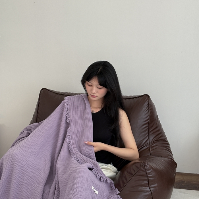 91家纺网 家纺一手货源 找家纺 山舍家居 2025新款全棉四层纱流苏盖毯第三批沙发图 烟紫