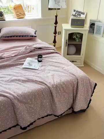 91家纺网 家纺一手货源 找家纺 仟网汇 2025新款皱皱纱赫本风花边夏被夏凉被空调被四件套 赫本风-山野栀子