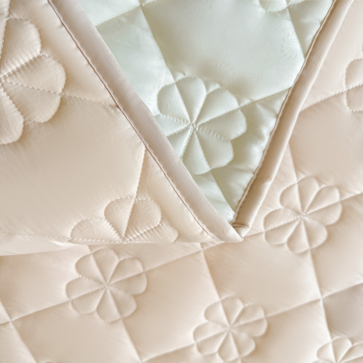 91家纺网 家纺一手货源 找家纺 恒尚居 2025新款大豆抗菌床垫床护垫软垫床褥子防滑学生软床垫四季款-格林 格林-卡其