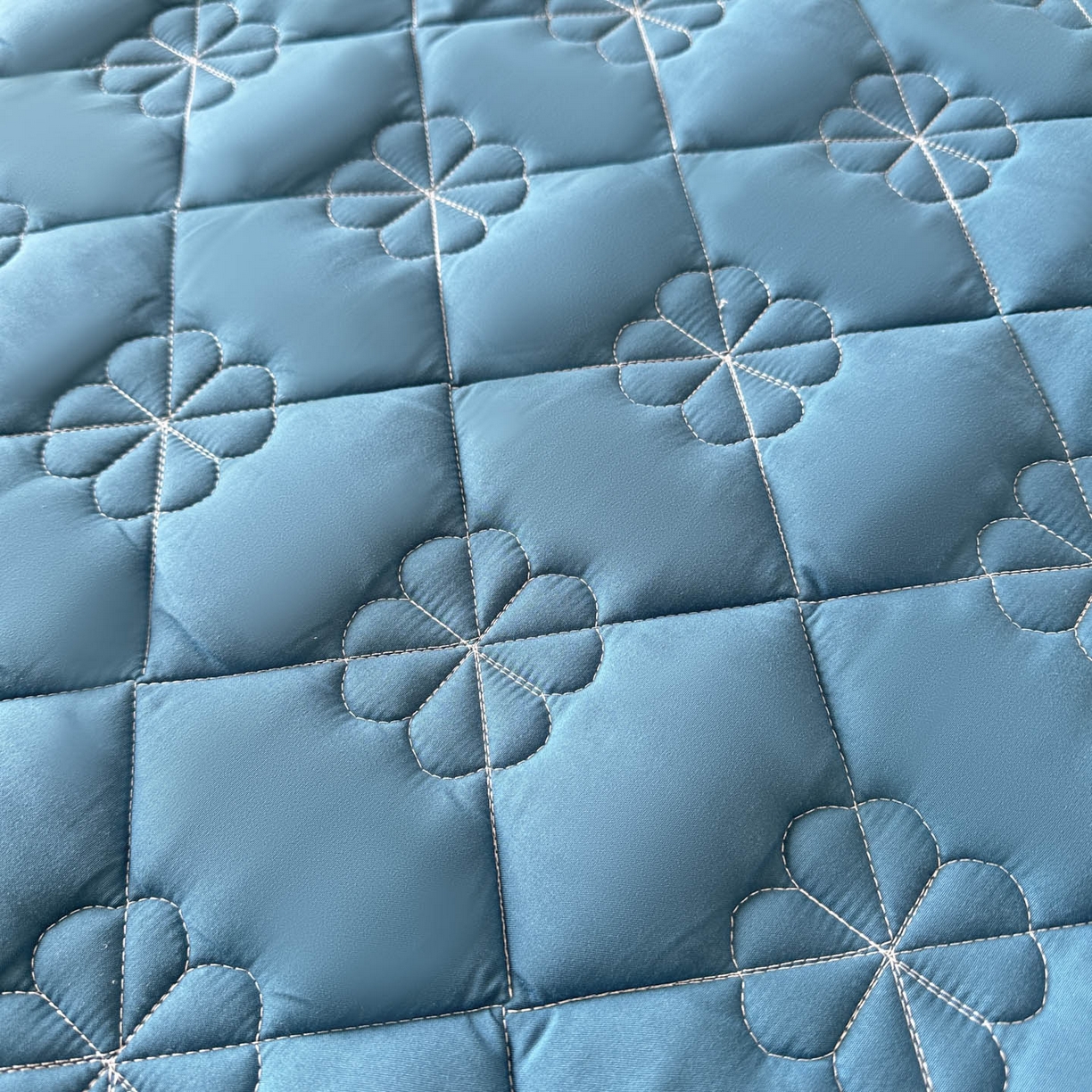 91家纺网 家纺一手货源 找家纺 恒尚居 2025新款大豆抗菌床垫床护垫软垫床褥子防滑学生软床垫四季款-格林 格林-蓝色