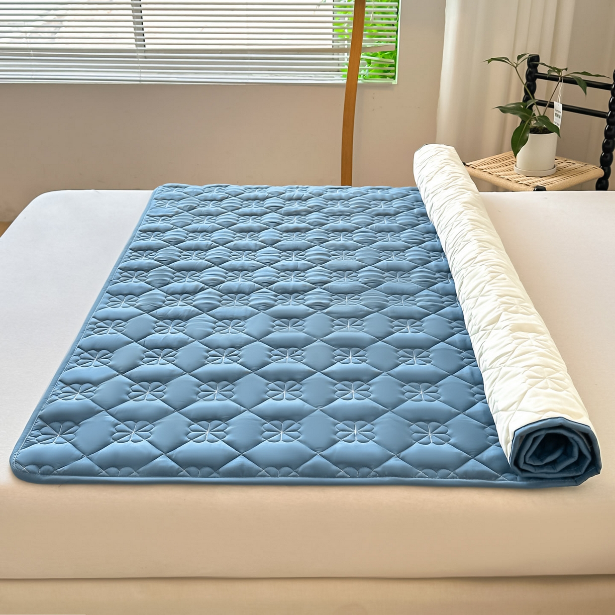 91家纺网 家纺一手货源 找家纺 恒尚居 2025新款大豆抗菌床垫床护垫软垫床褥子防滑学生软床垫四季款-格林 格林-蓝色