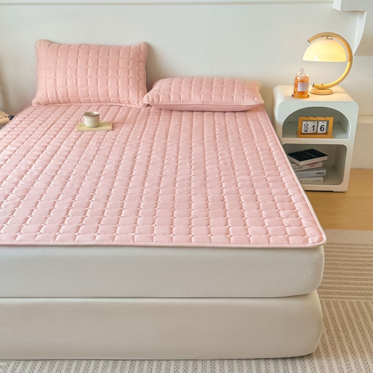 91家纺网 家纺一手货源 找家纺 恒尚居 2025新款抗菌四季款床垫床护垫软垫床褥子防滑学生软床垫-简格 简格-豆粉