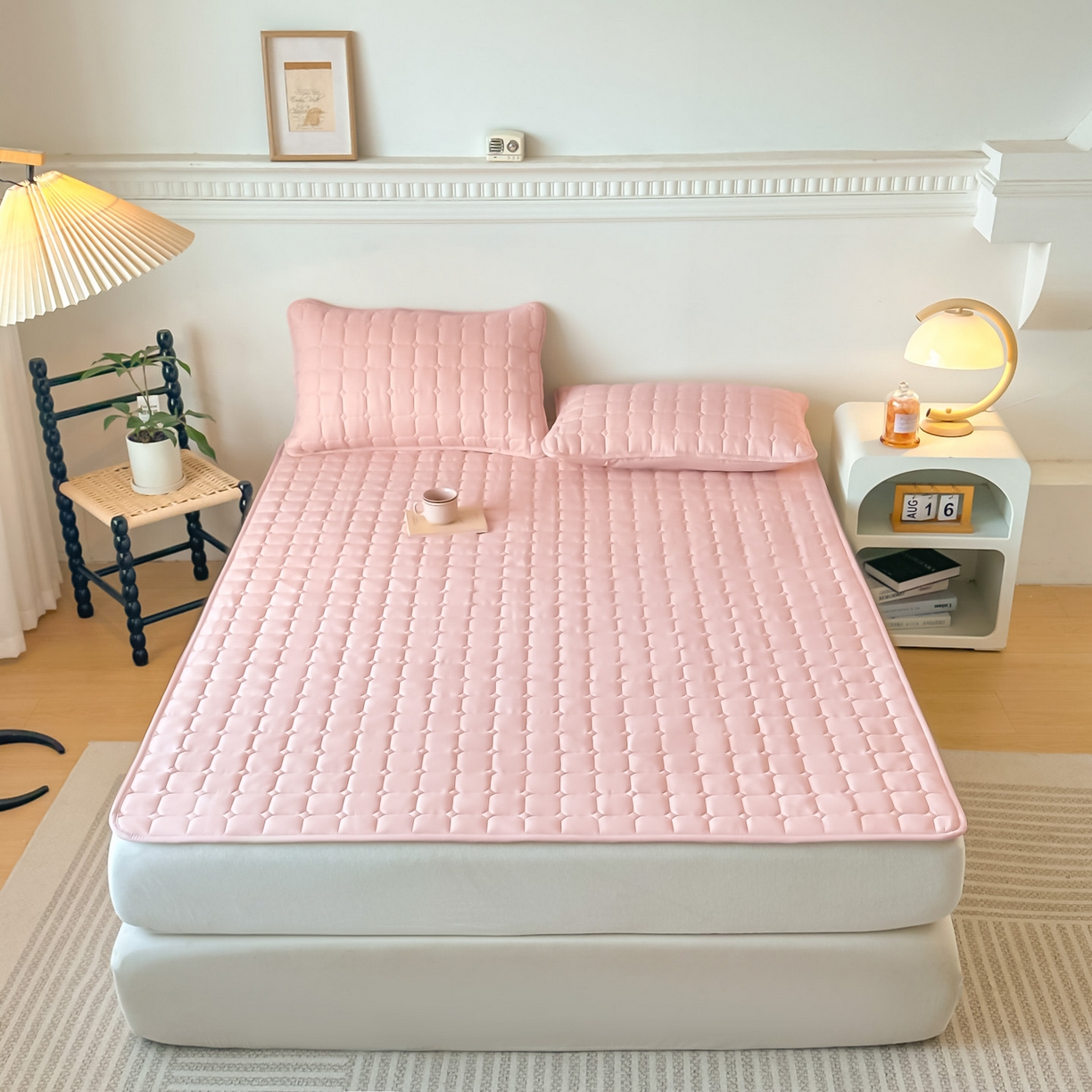 91家纺网 家纺一手货源 找家纺 恒尚居 2025新款抗菌四季款床垫床护垫软垫床褥子防滑学生软床垫-简格 简格-豆粉