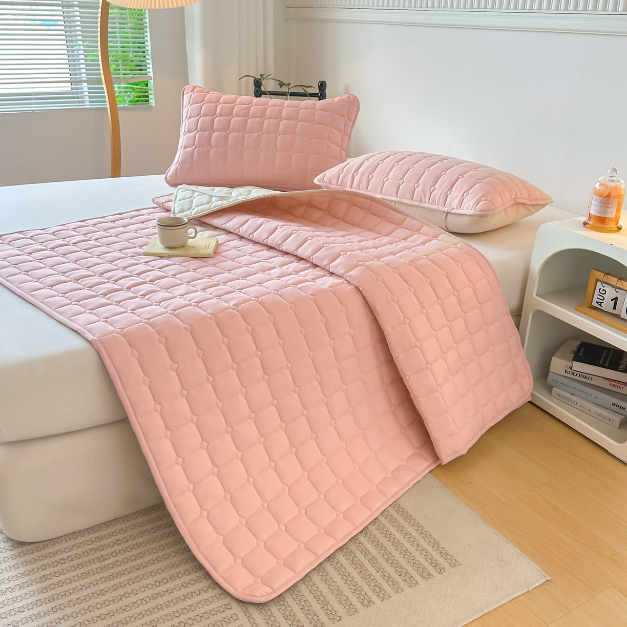 91家纺网 家纺一手货源 找家纺 恒尚居 2025新款抗菌四季款床垫床护垫软垫床褥子防滑学生软床垫-简格 简格-豆粉