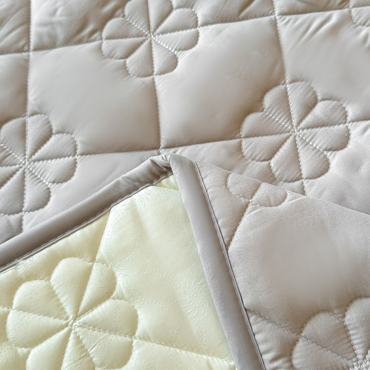 91家纺网 家纺一手货源 找家纺 恒尚居 2025新款大豆抗菌床垫床护垫软垫床褥子防滑学生软床垫四季款-格林 格林-浅灰