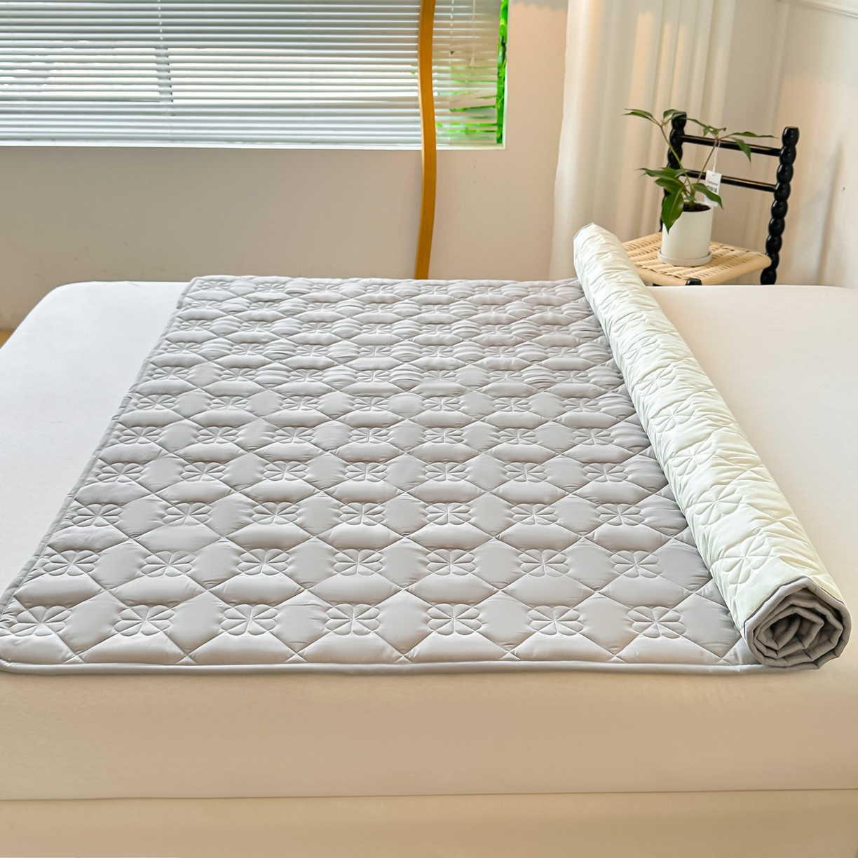 91家纺网 家纺一手货源 找家纺 恒尚居 2025新款大豆抗菌床垫床护垫软垫床褥子防滑学生软床垫四季款-格林 格林-浅灰