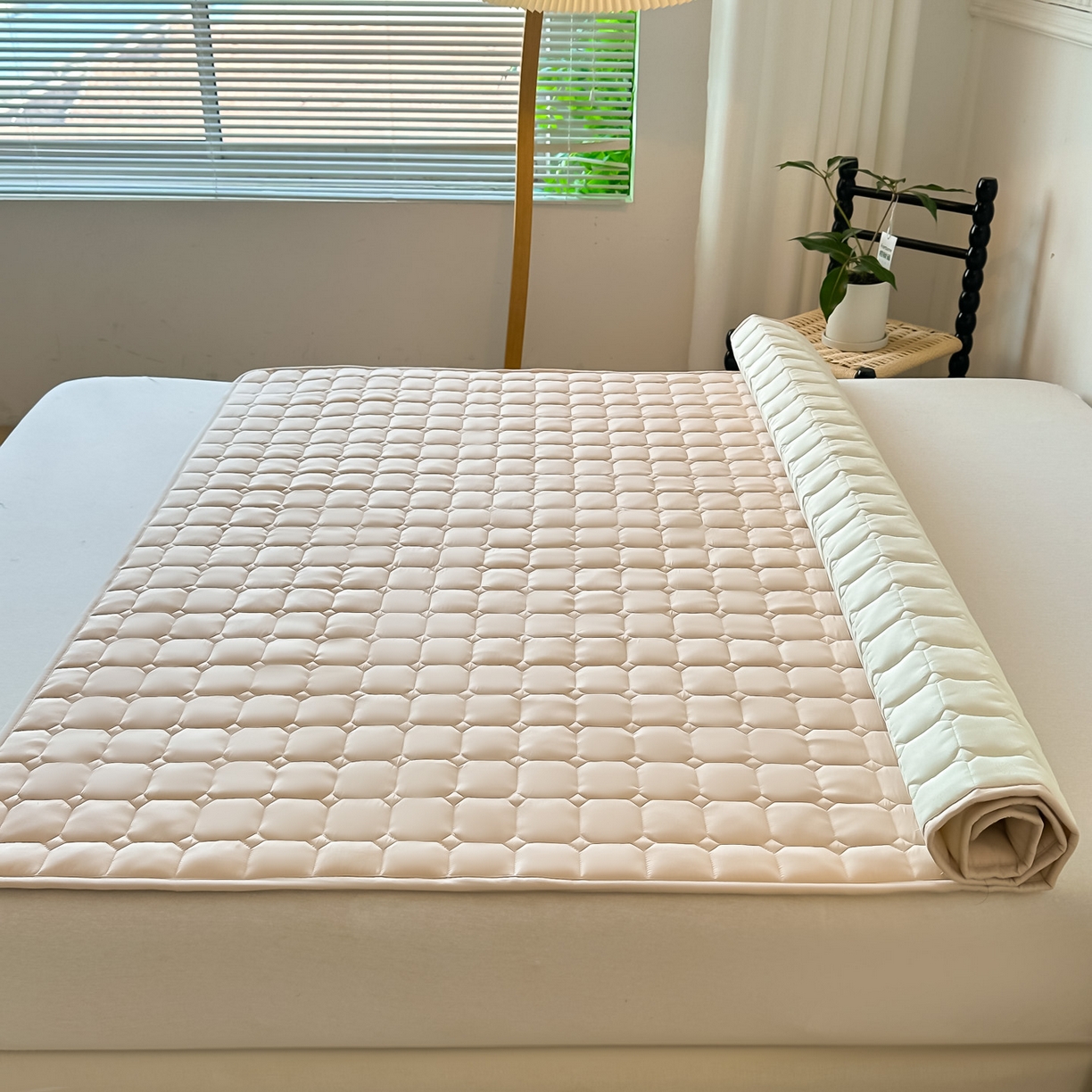 91家纺网 家纺一手货源 找家纺 恒尚居 2025新款抗菌四季款床垫床护垫软垫床褥子防滑学生软床垫-简格 简格-卡其