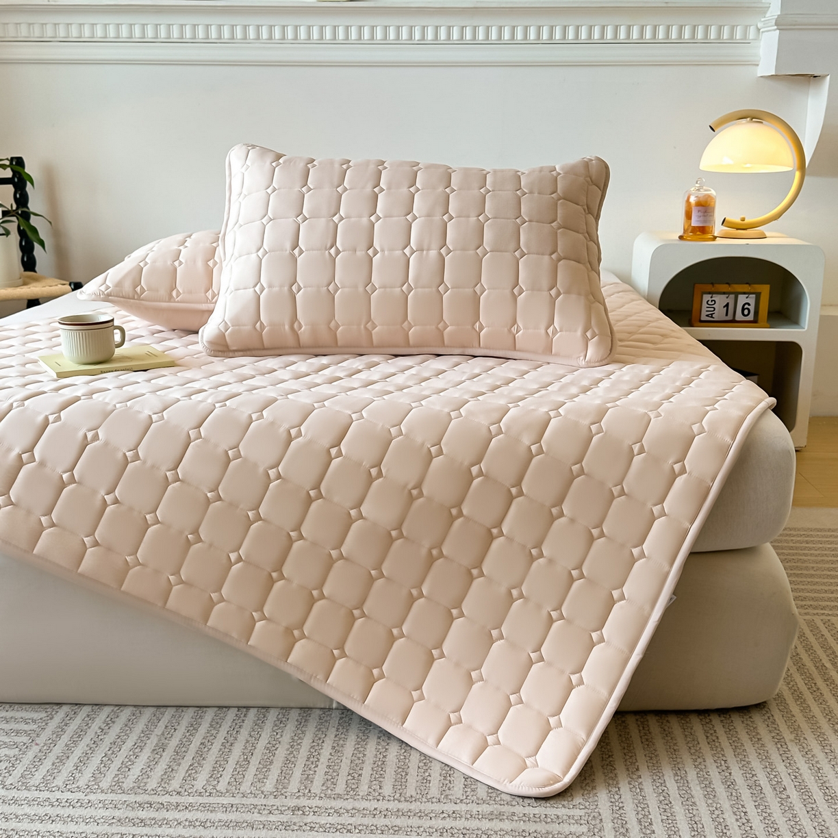 91家纺网 家纺一手货源 找家纺 恒尚居 2025新款抗菌四季款床垫床护垫软垫床褥子防滑学生软床垫-简格 简格-卡其