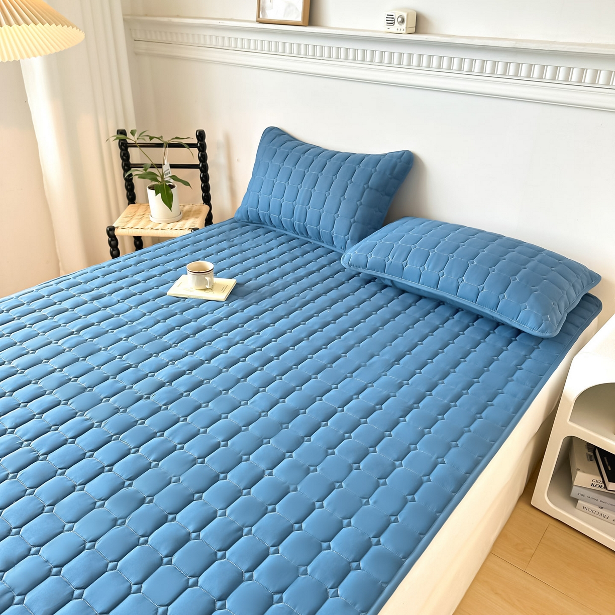 91家纺网 家纺一手货源 找家纺 恒尚居 2025新款抗菌四季款床垫床护垫软垫床褥子防滑学生软床垫-简格 简格-蓝色