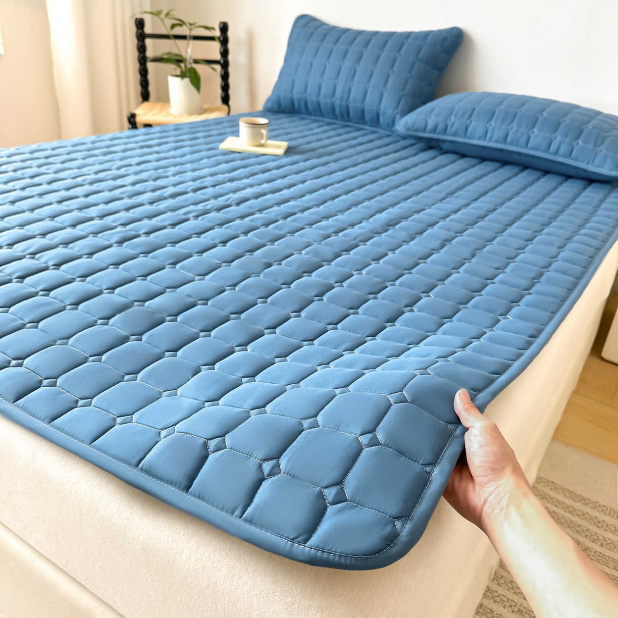 91家纺网 家纺一手货源 找家纺 恒尚居 2025新款抗菌四季款床垫床护垫软垫床褥子防滑学生软床垫-简格 简格-蓝色