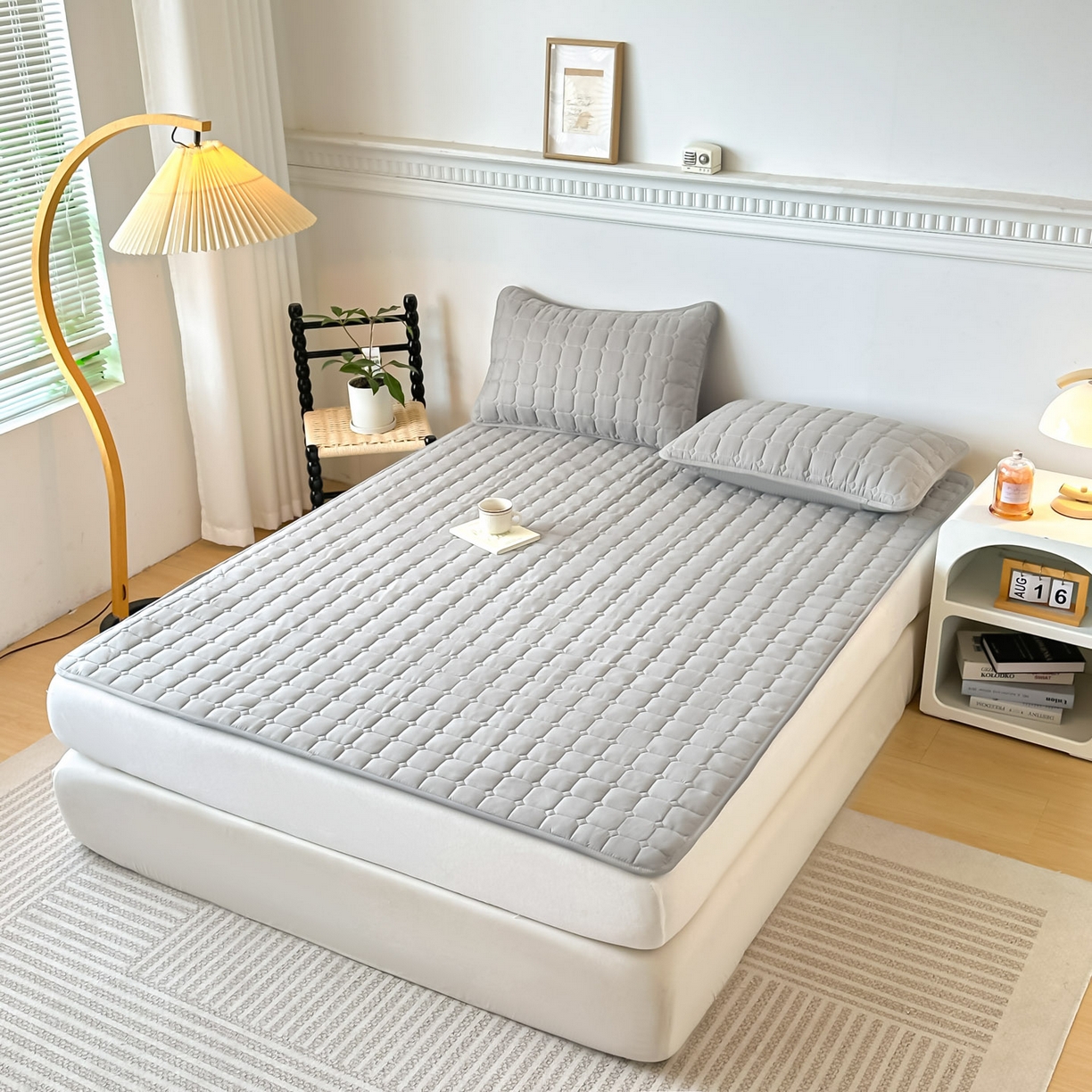 91家纺网 家纺一手货源 找家纺 恒尚居 2025新款抗菌四季款床垫床护垫软垫床褥子防滑学生软床垫-简格 简格-浅灰